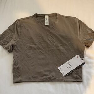 lululemon Wundermost Crewneck Tee in Taupe Green Size L